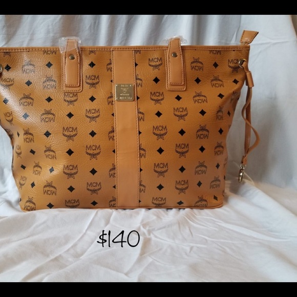 Purses - Picture 14 of 16